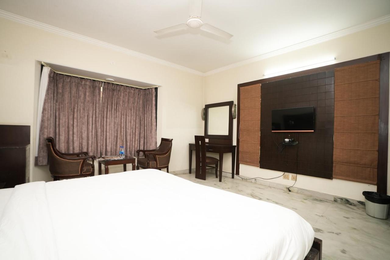 Stay Well Hotels & Homes Gurgaon Exterior foto